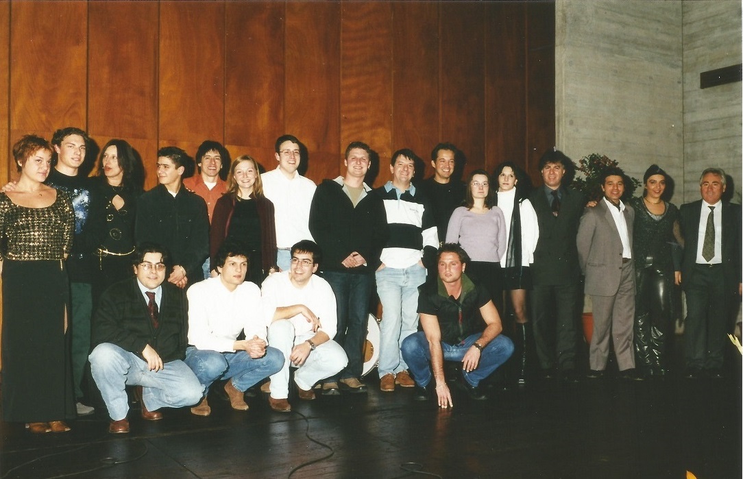 il gruppo ritagliato